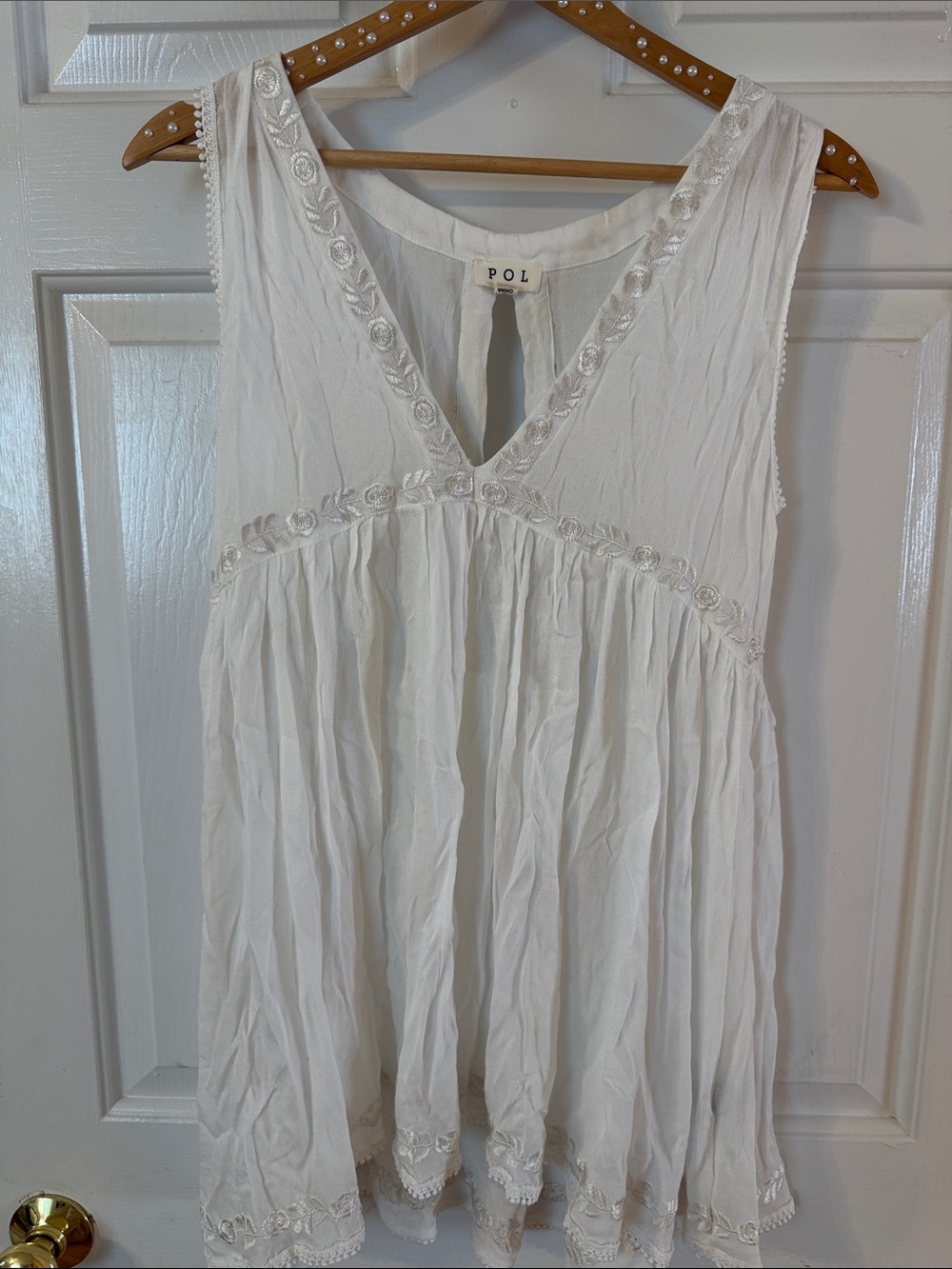 POL White Sleeveless Embroidered V-Neck Tunic